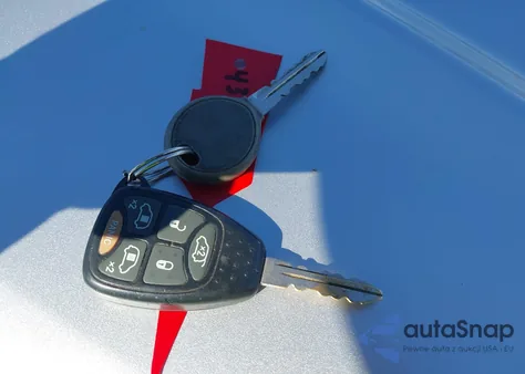 2005 Chrysler Town & Country Limited from USA, damaged, VIN 2C4GP64L05R213951